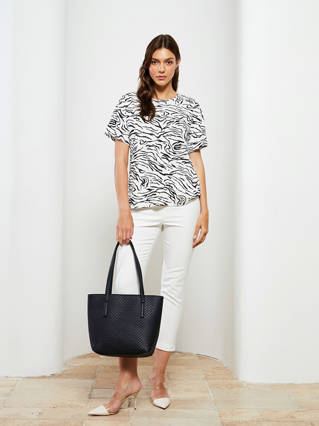 Leather Look Patterned Women Arm Bag-2