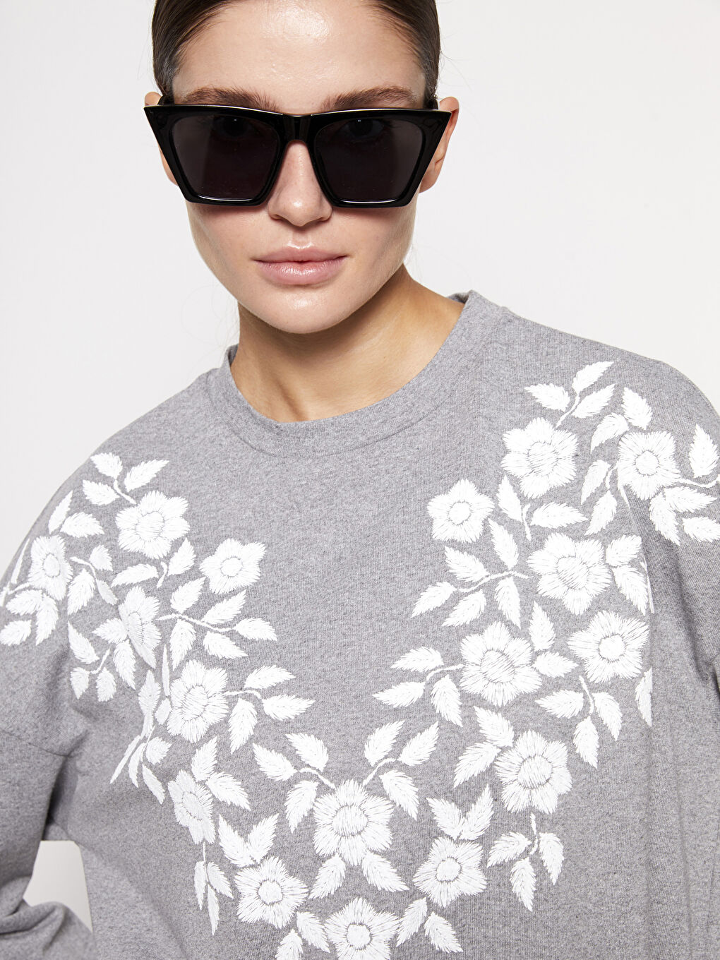 Gri Bisiklet Yaka Çiçekli Uzun Kollu Kadın Tunik