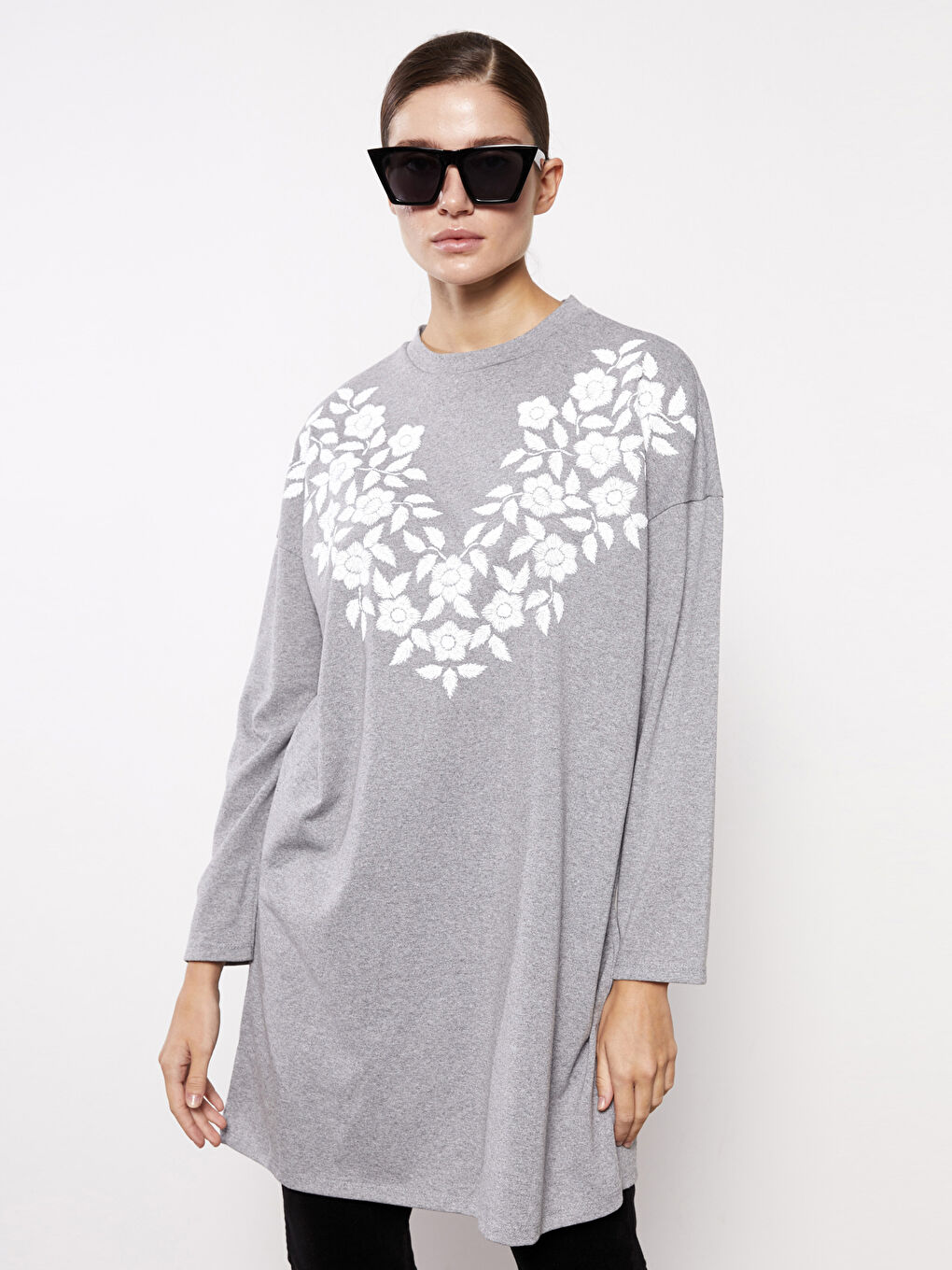 Gri Bisiklet Yaka Çiçekli Uzun Kollu Kadın Tunik-2