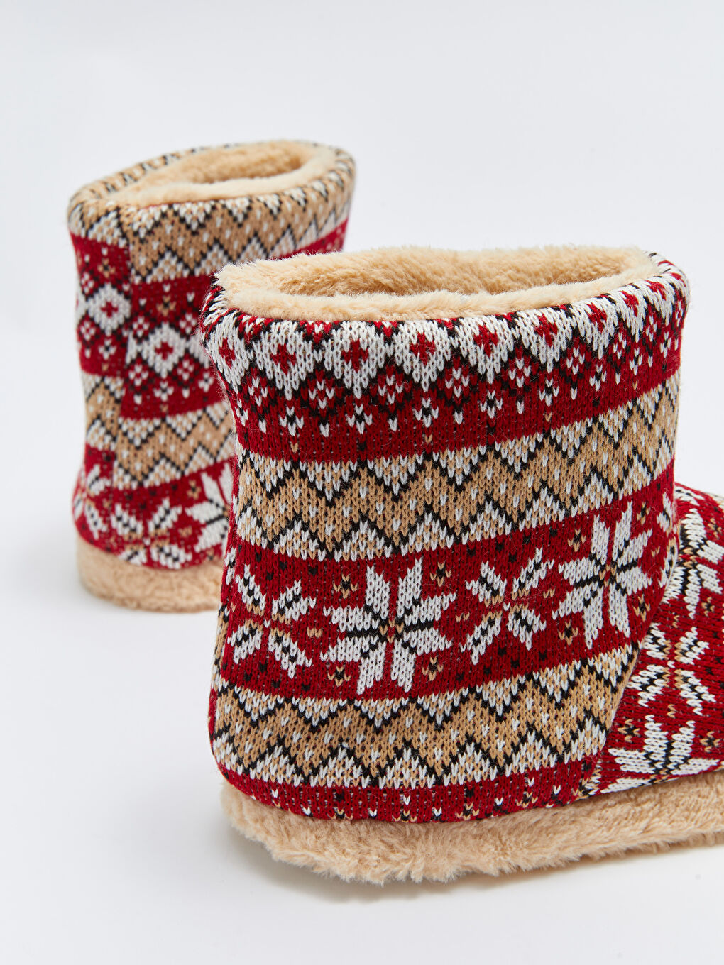 Kırmızı Kadın Desenli Ev Botu-4