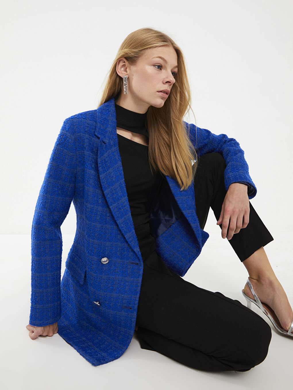 Lacivert Önden Düğme Kapamalı Düz Uzun Kollu Kadın Tüvit Blazer Ceket-1