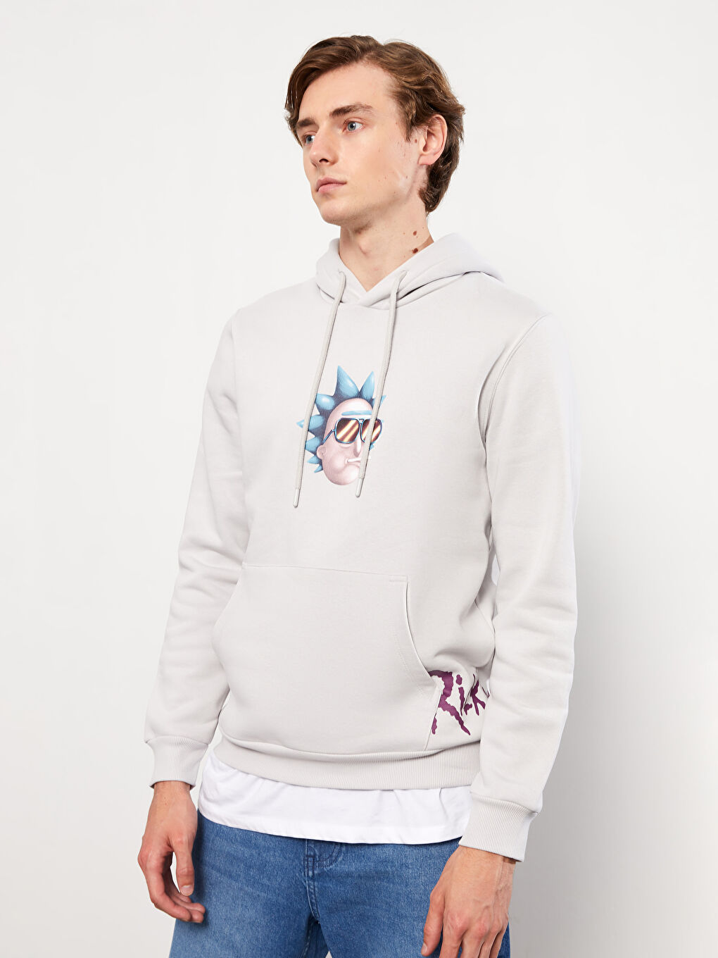 LCW Casual Açık Gri Uzun Kollu Rick and Morty Baskılı Erkek Hoodie - 2