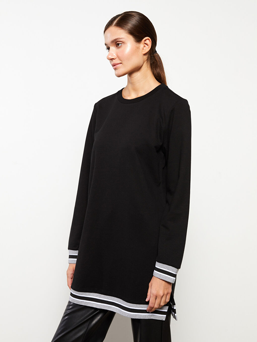 LCWAIKIKI Basic Crew Neck Plain Long Sleeve Women's Sweatshirt Tunic -W2EF54Z8-CVL