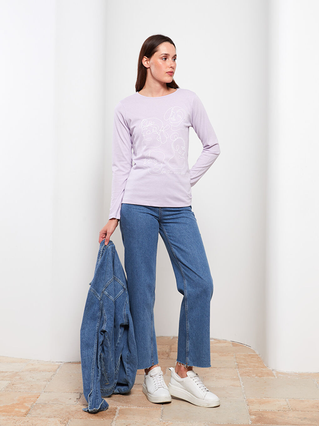 LCW ECO Rundhalsausschnitt Bedrucktes Langarm T-Shirt für Damen -W2EF80Z8-RW9