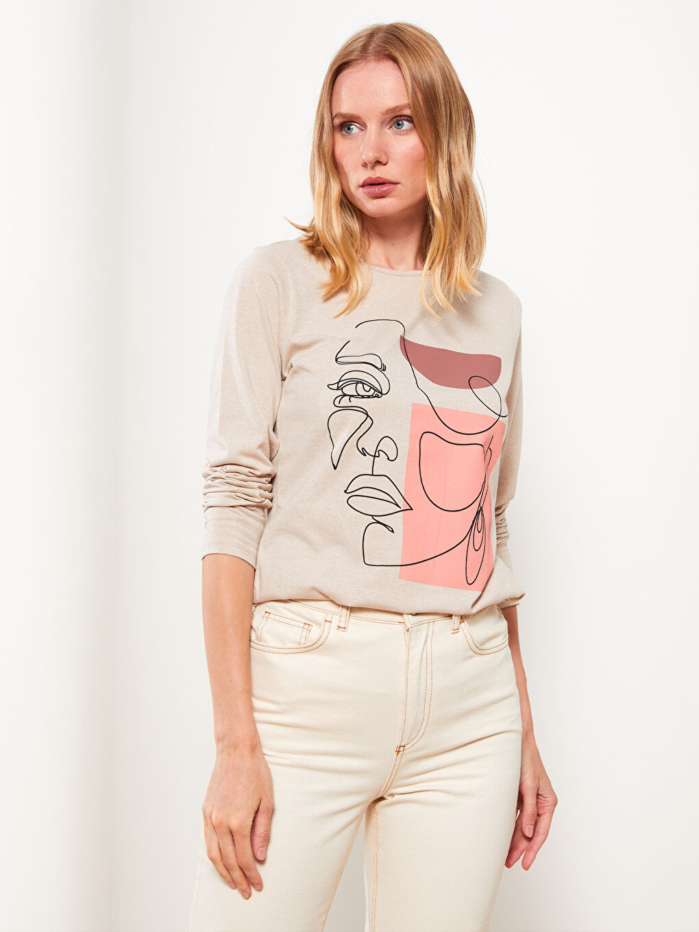 Bej Bisiklet Yaka Baskılı Uzun Kollu Kadın Tişört-1