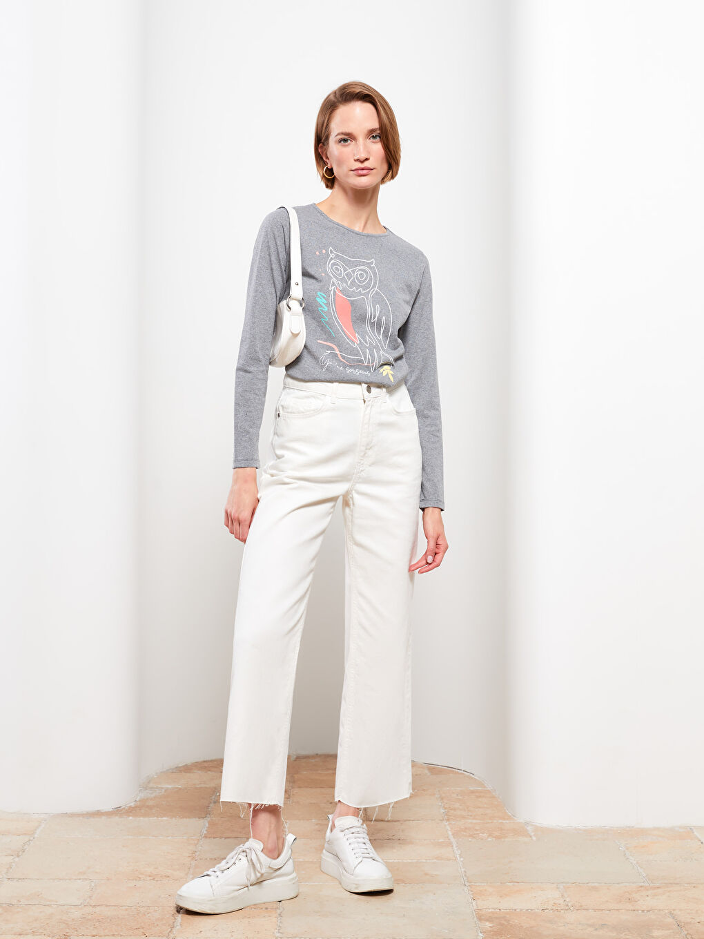 Gri Bisiklet Yaka Baskılı Uzun Kollu Kadın Tişört-1