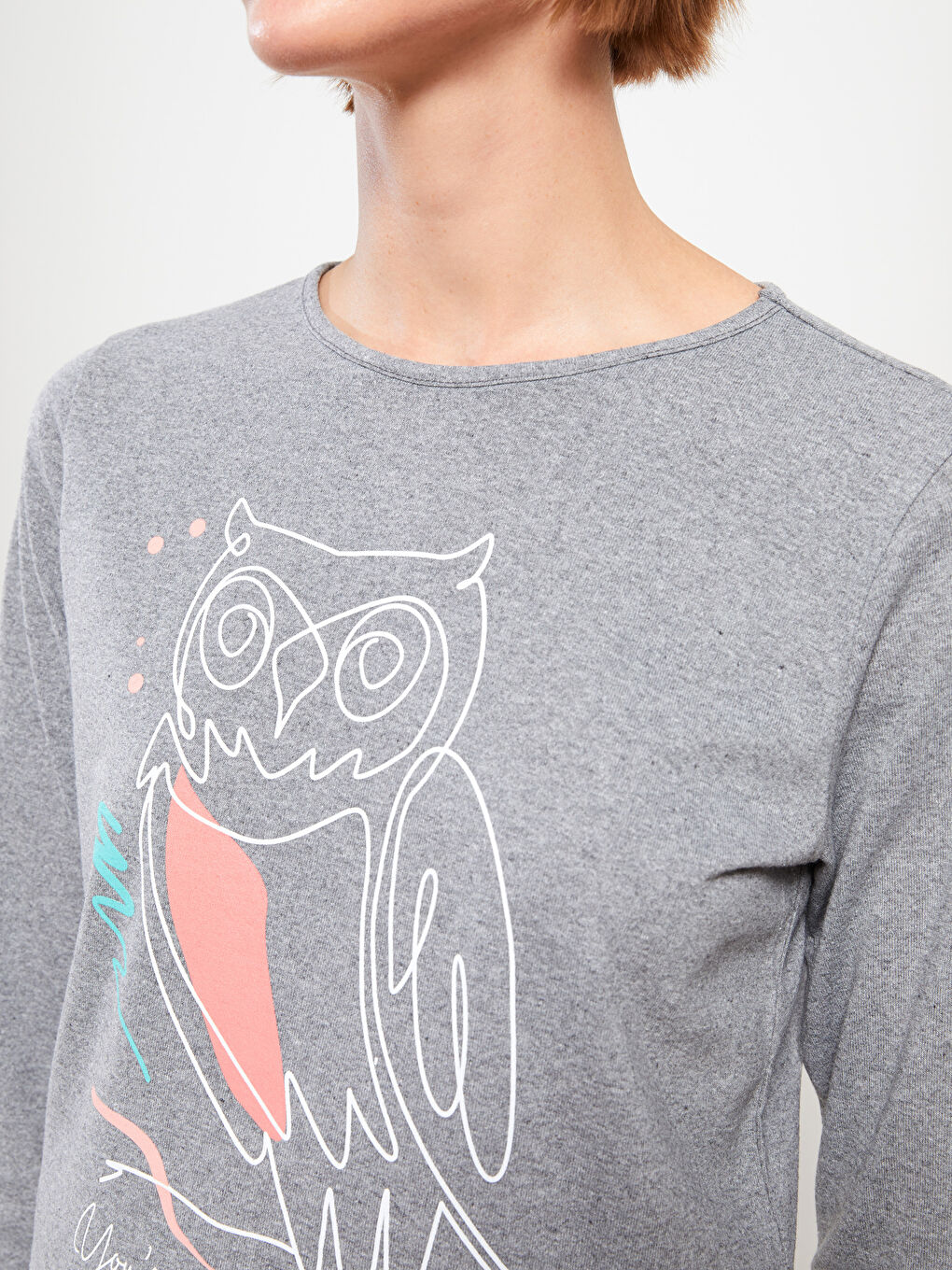 Gri Bisiklet Yaka Baskılı Uzun Kollu Kadın Tişört-3