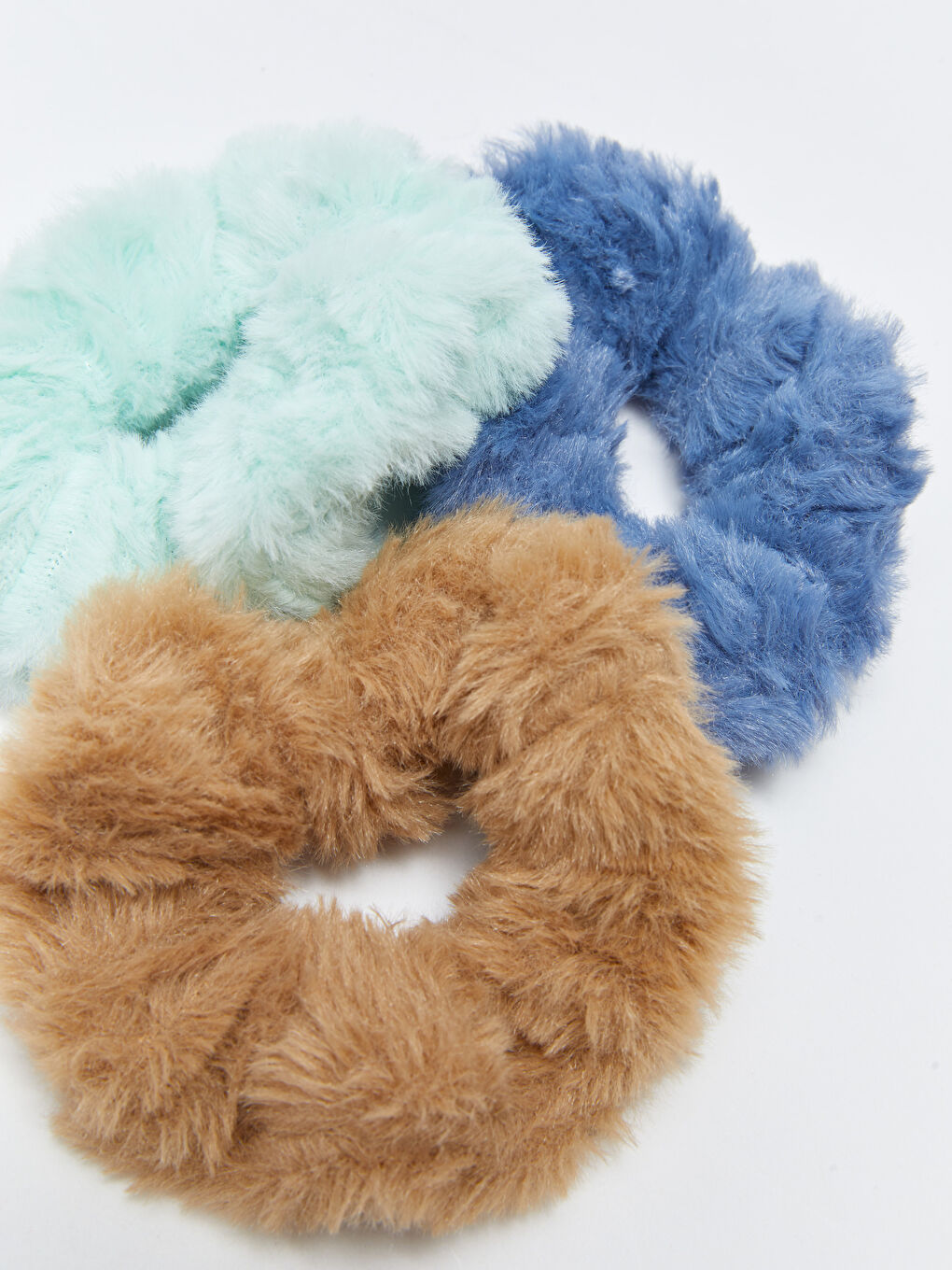 LC Waikiki Plush Shirred Elastic Hair Clip 3 Pack -W2EG42Z8