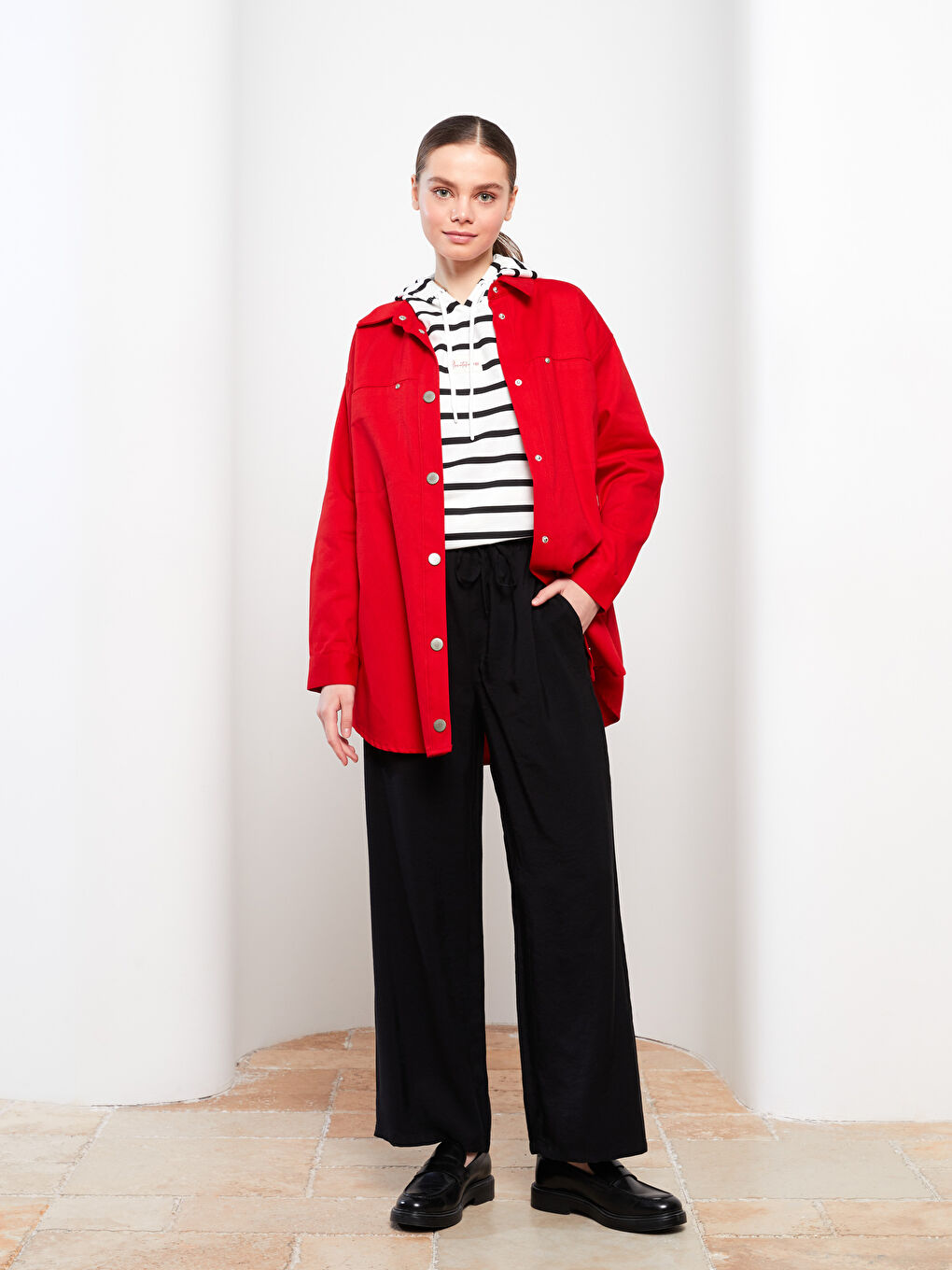 Women's Relaxed Fit Plain Trousers-1