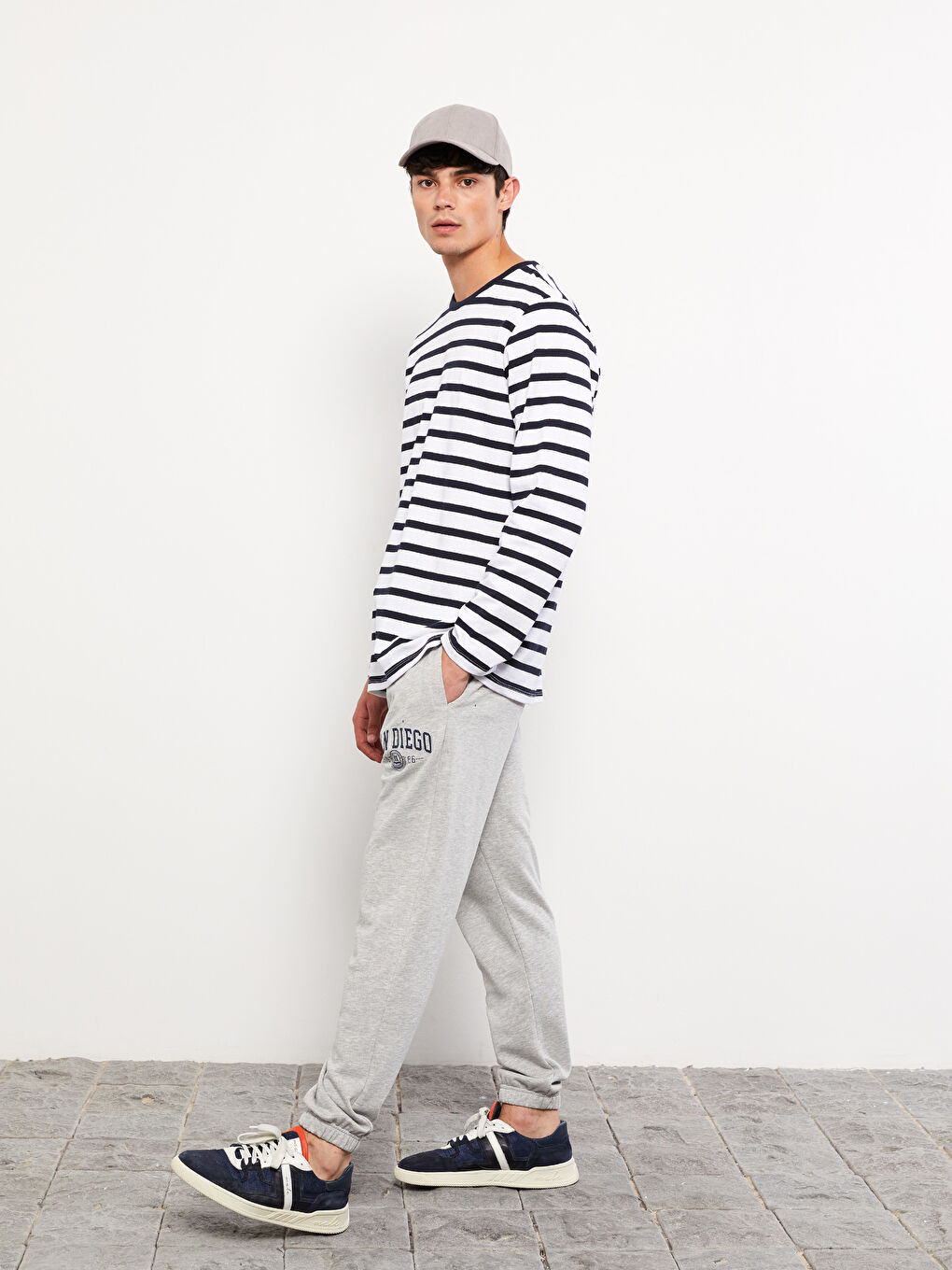 Standard Fit Men's Jogger Sweatpants-1