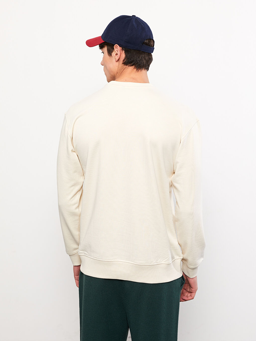 سويت شيرت كم طويل مطبوع بياقة دائرية للرجال-4