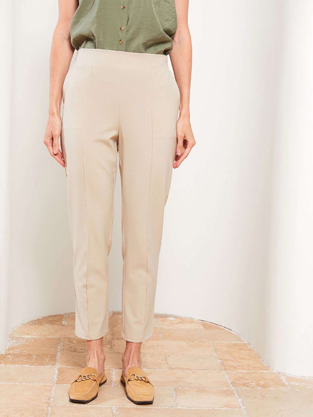 Women's Relaxed Fit Plain Trousers-2