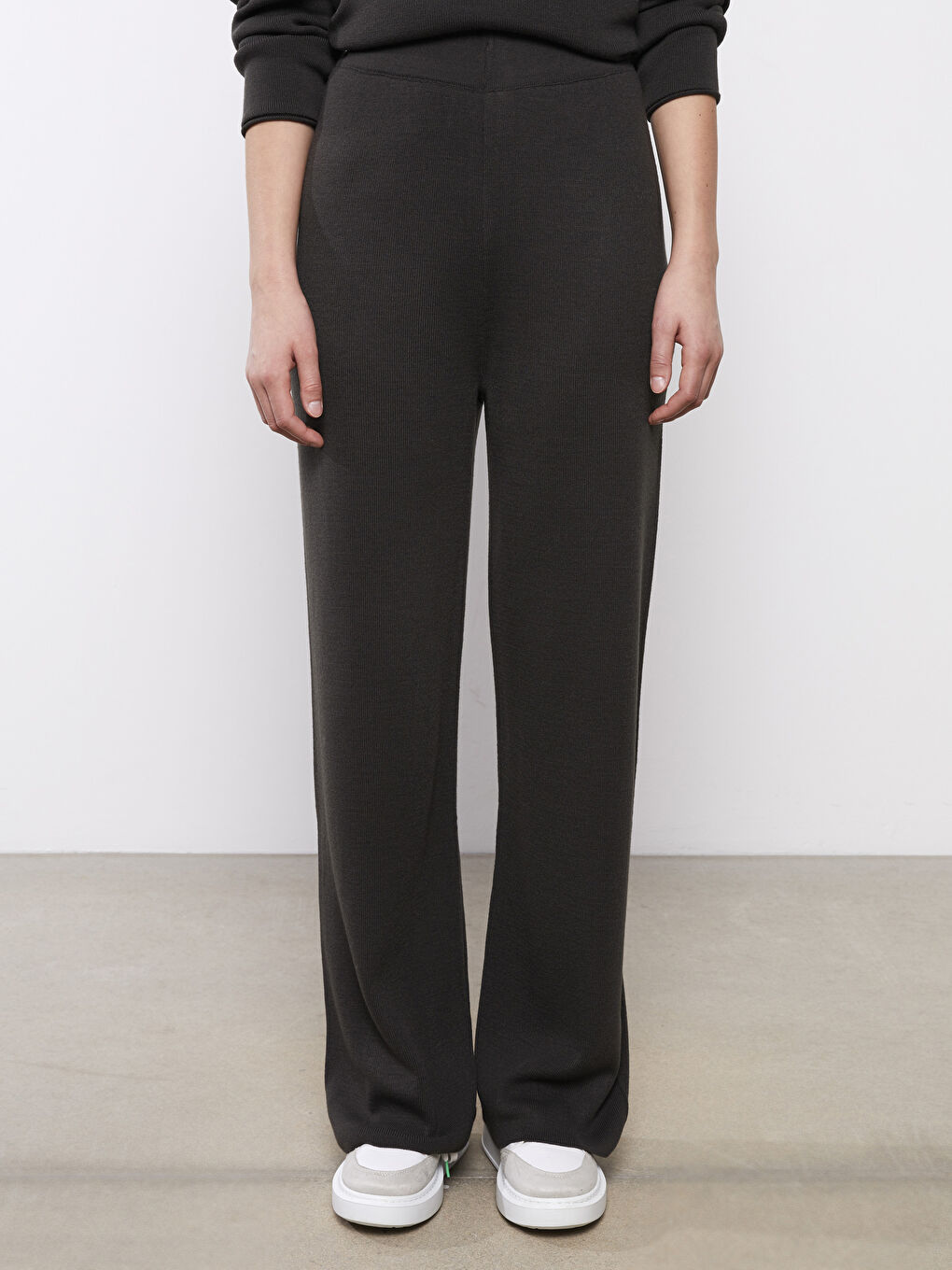 Women's Elasticated Waist Plain Knitwear Trousers-2