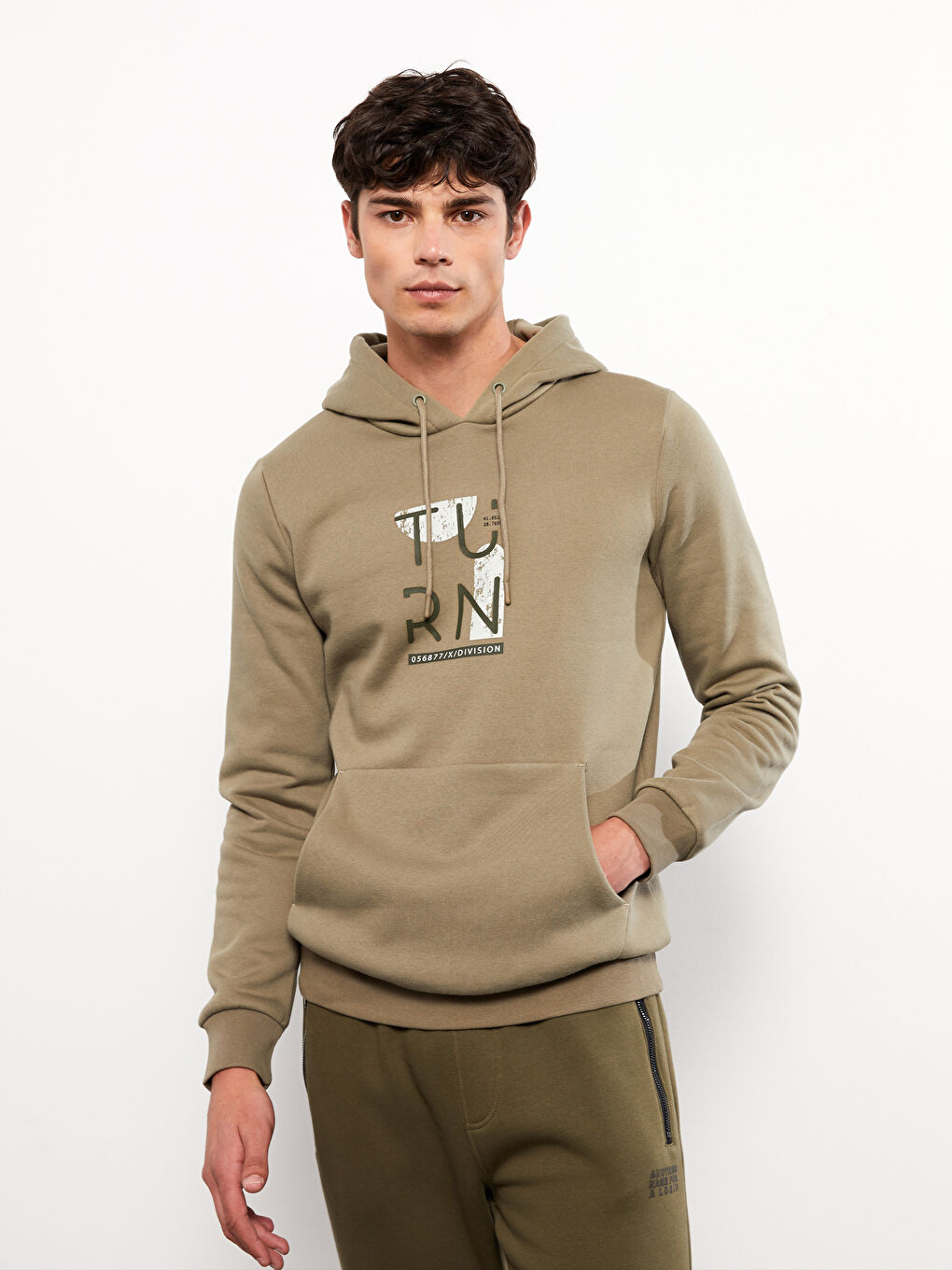 LCW Casual Haki Uzun Kollu Baskılı Erkek Hoodie