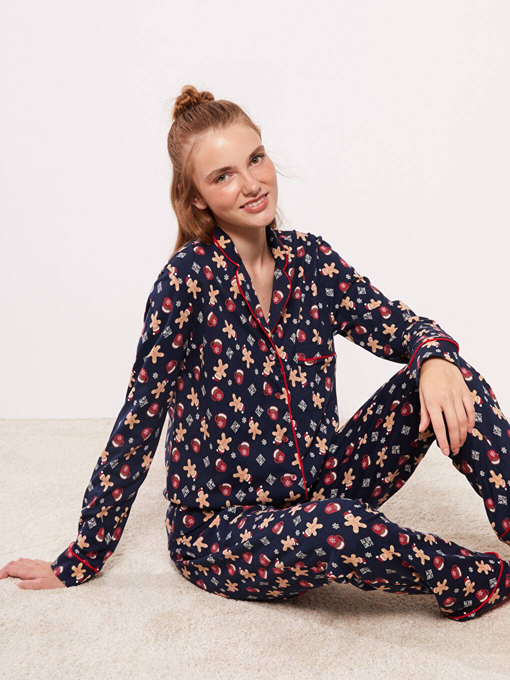 Lacivert Gömlek Yaka Yılbaşı Temalı Uzun Kollu Pamuklu Kadın Pijama Takım