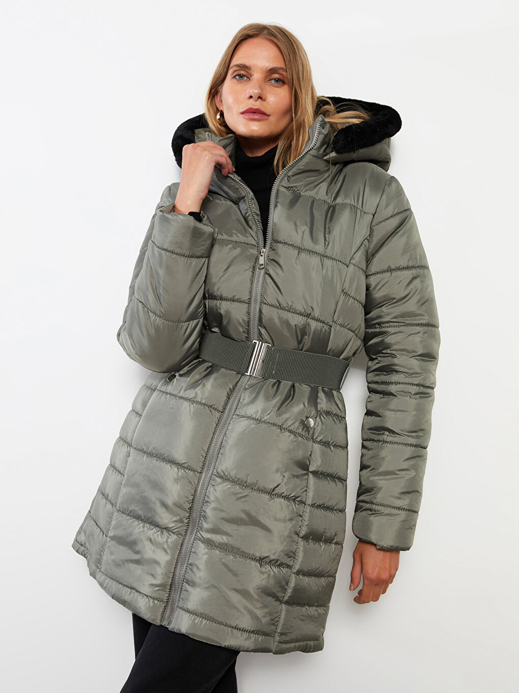 Haki Kadın Kapüşonlu Düz Şişme Mont-3