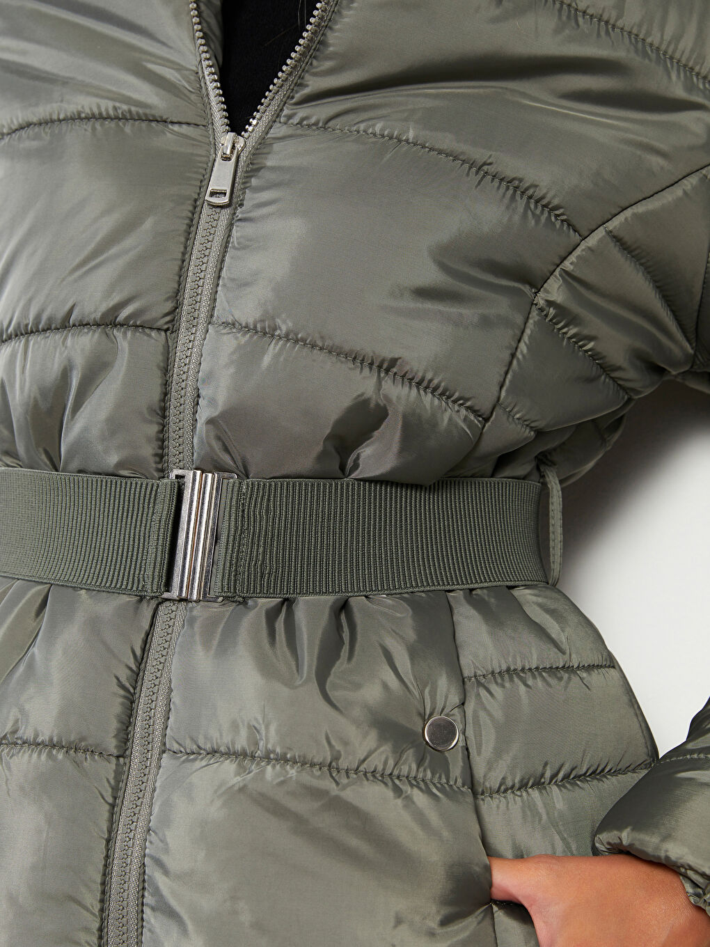 Haki Kadın Kapüşonlu Düz Şişme Mont-5