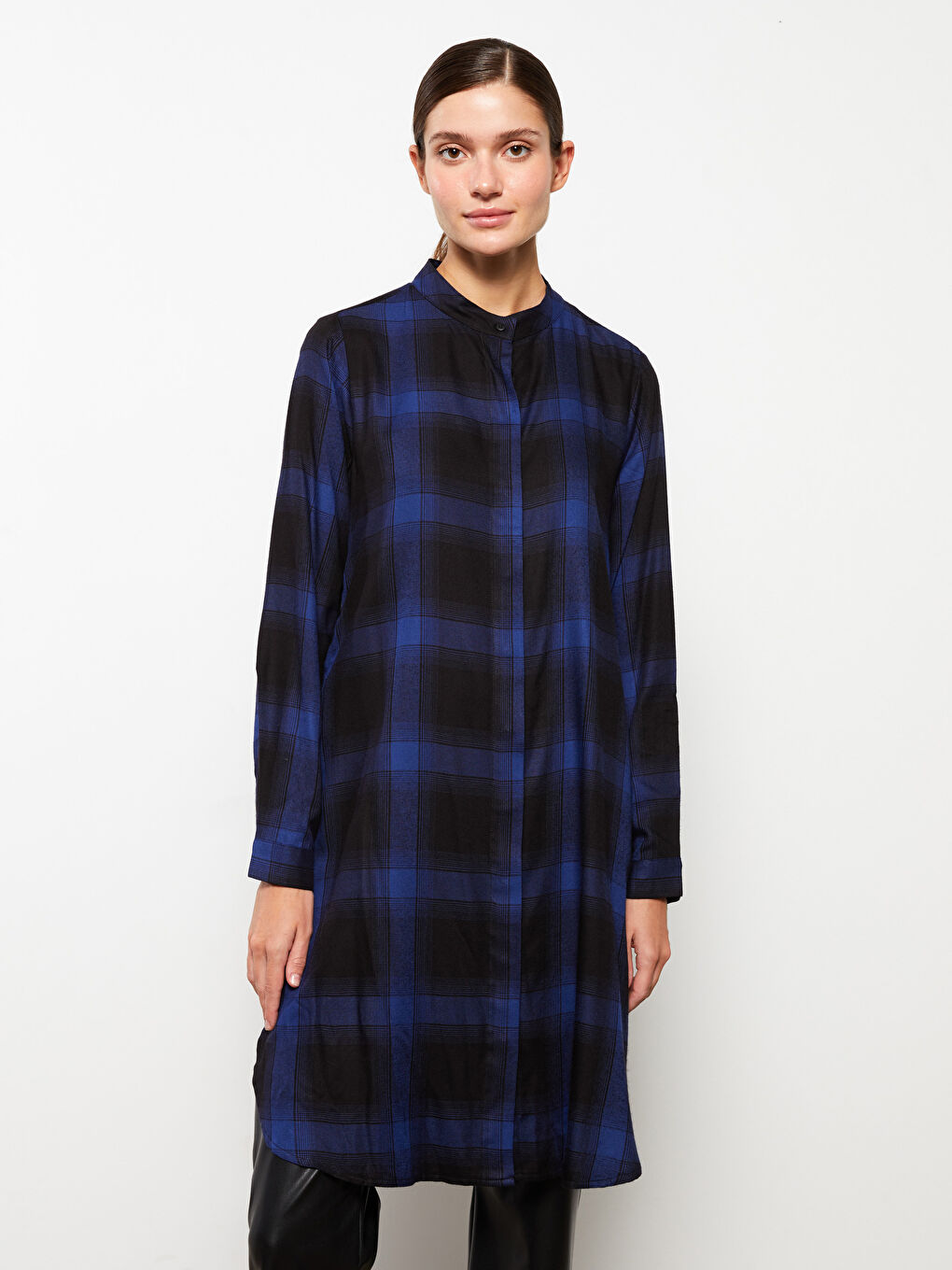 LCWAIKIKI Classic Crew Neck Plaid Long Sleeve Viscose Women's Tunic -W2EK60Z8-LN6