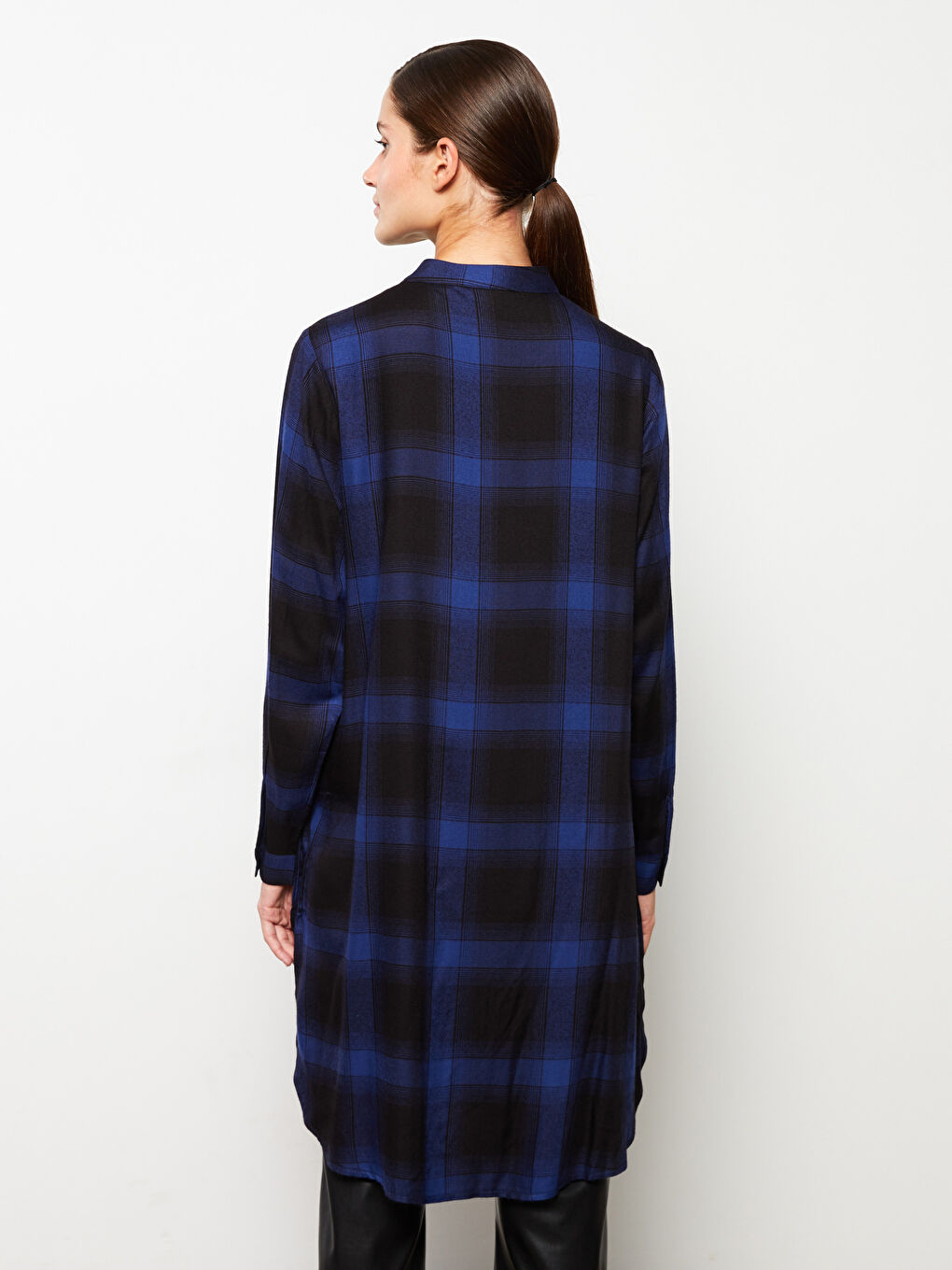 LCWAIKIKI Classic Crew Neck Plaid Long Sleeve Viscose Women's Tunic -W2EK60Z8-LN6