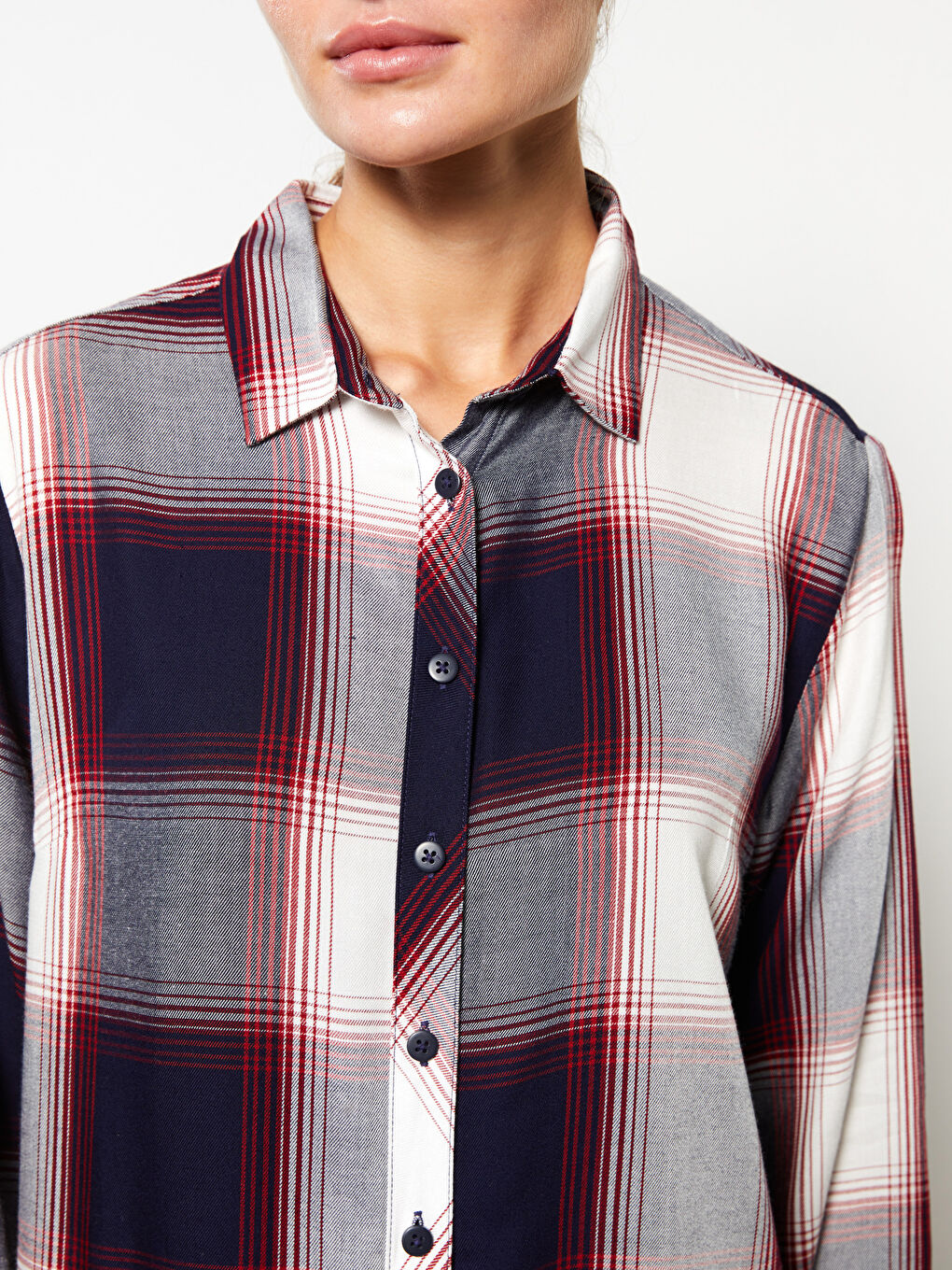 LCWAIKIKI Classic Plaid Long Sleeve Viscose Women's Shirt Tunic -W2EK83Z8-LN6