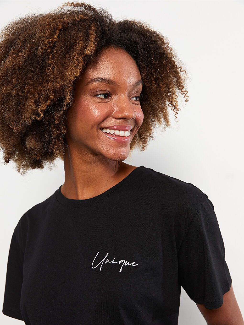 Siyah Bisiklet Yaka Baskılı Kısa Kollu Pamuklu Kadın Tişört