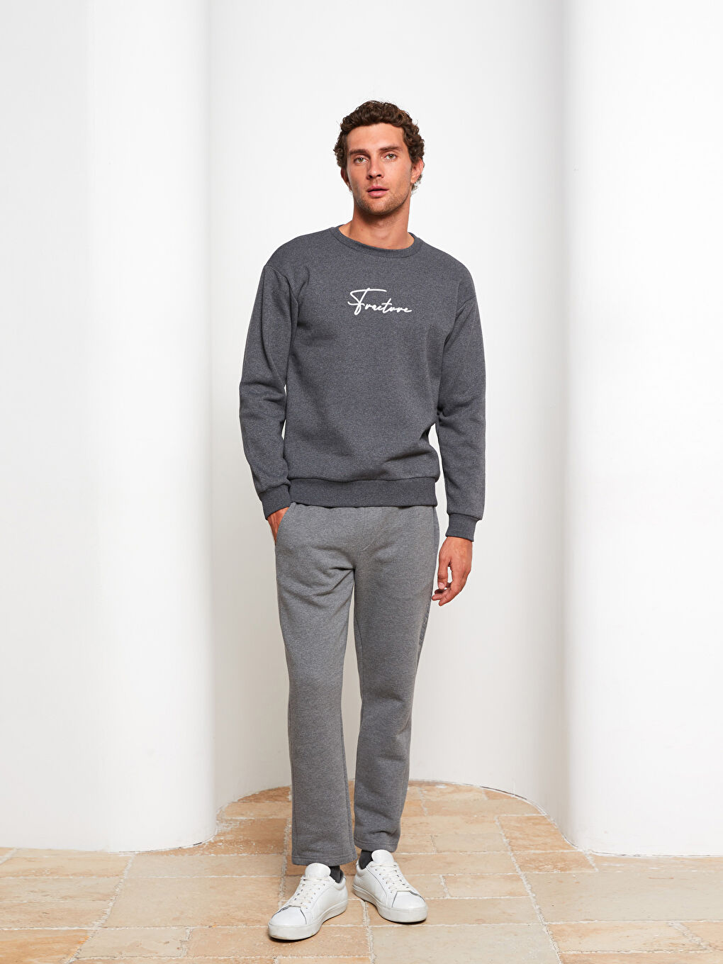 Bisiklet Yaka Uzun Kollu Erkek Sweatshirt-1