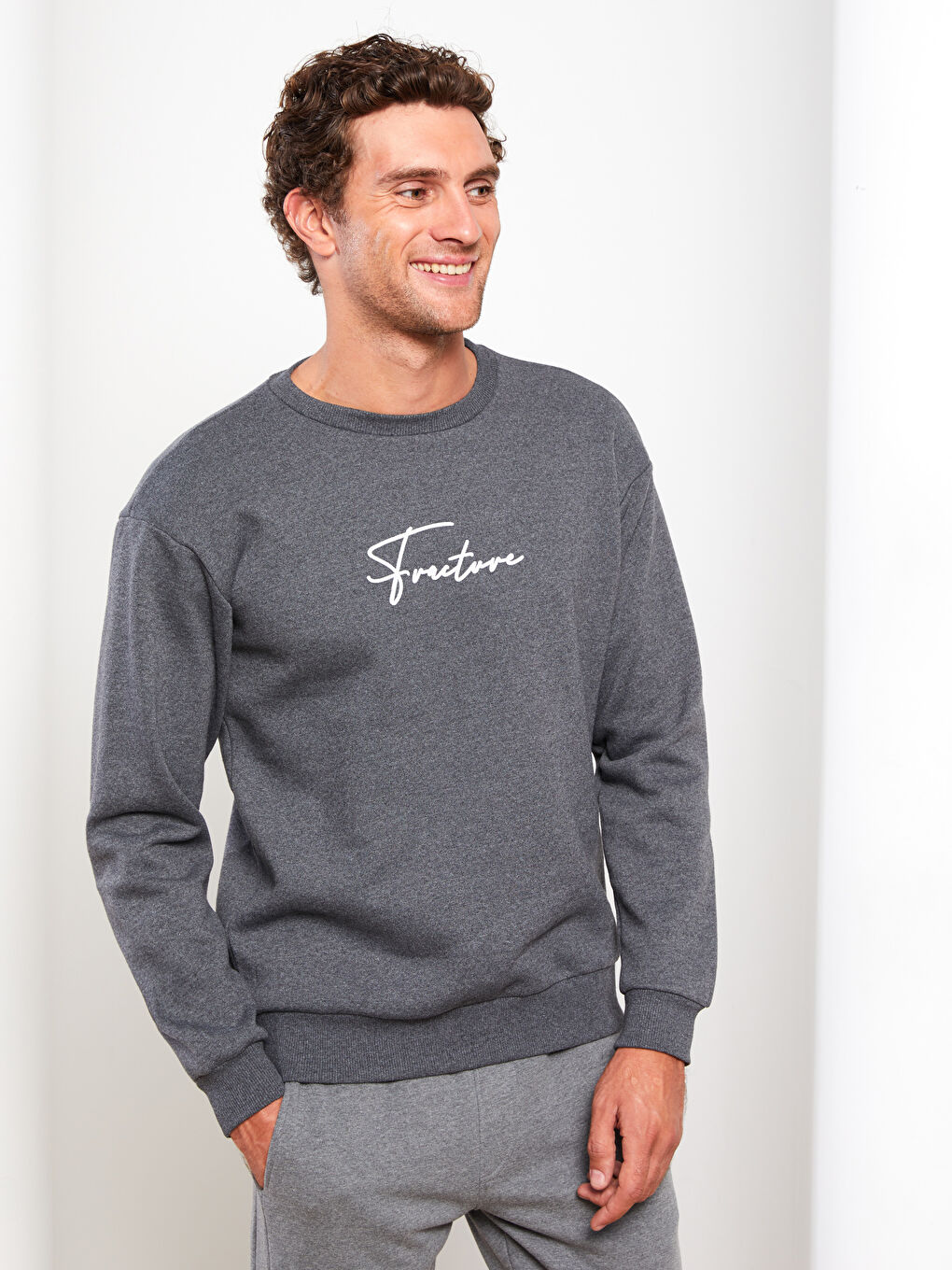 Bisiklet Yaka Uzun Kollu Erkek Sweatshirt-2