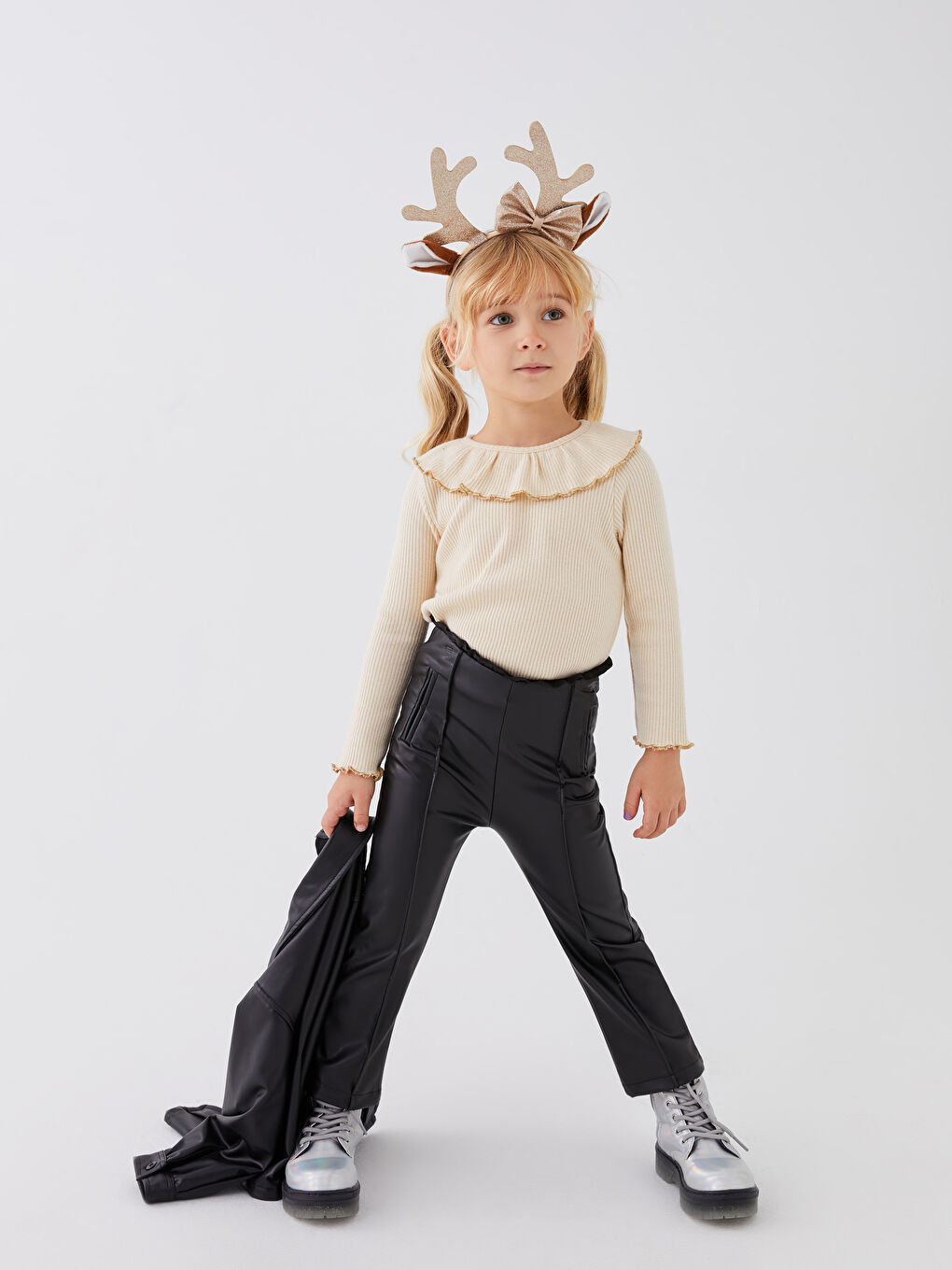 LCW baby Elastic Waist Leather Look Baby Girl Pants -W2EL81Z1-CVL