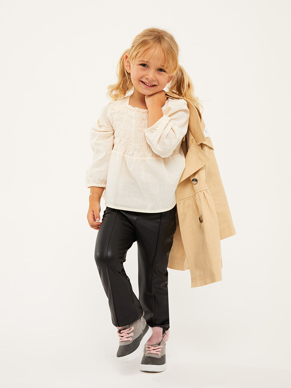 LCW baby Elastic Waist Leather Look Baby Girl Pants -W2EL81Z1-CVL