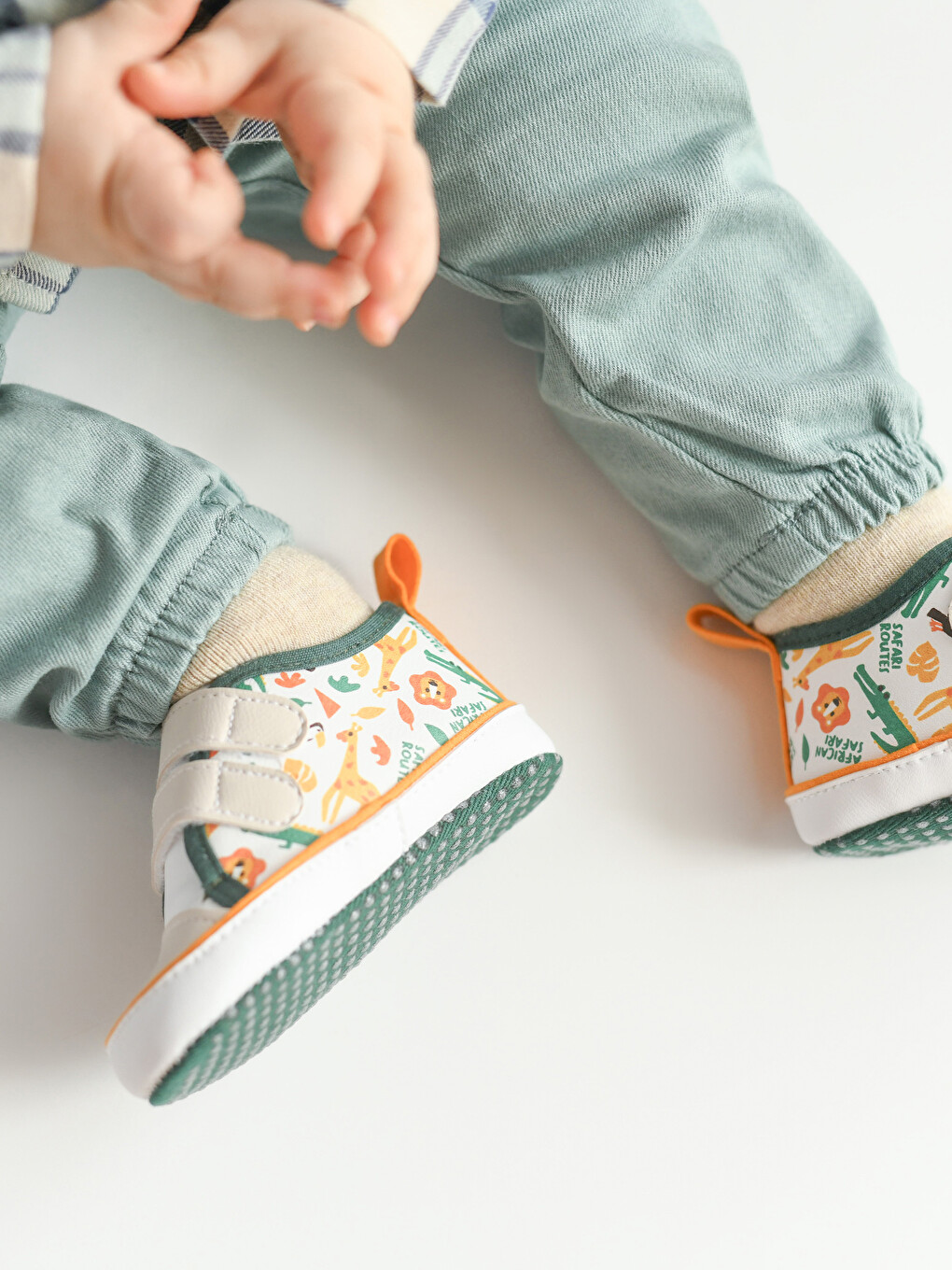 LCW STEPS Printed Velcro Closure Baby Boy Pre-toddler Sneakers