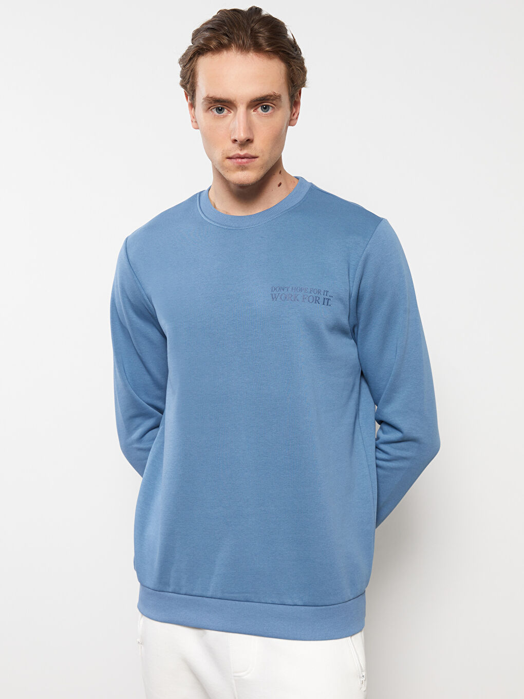 سويت شيرت كم طويل مطبوع بياقة دائرية للرجال-1