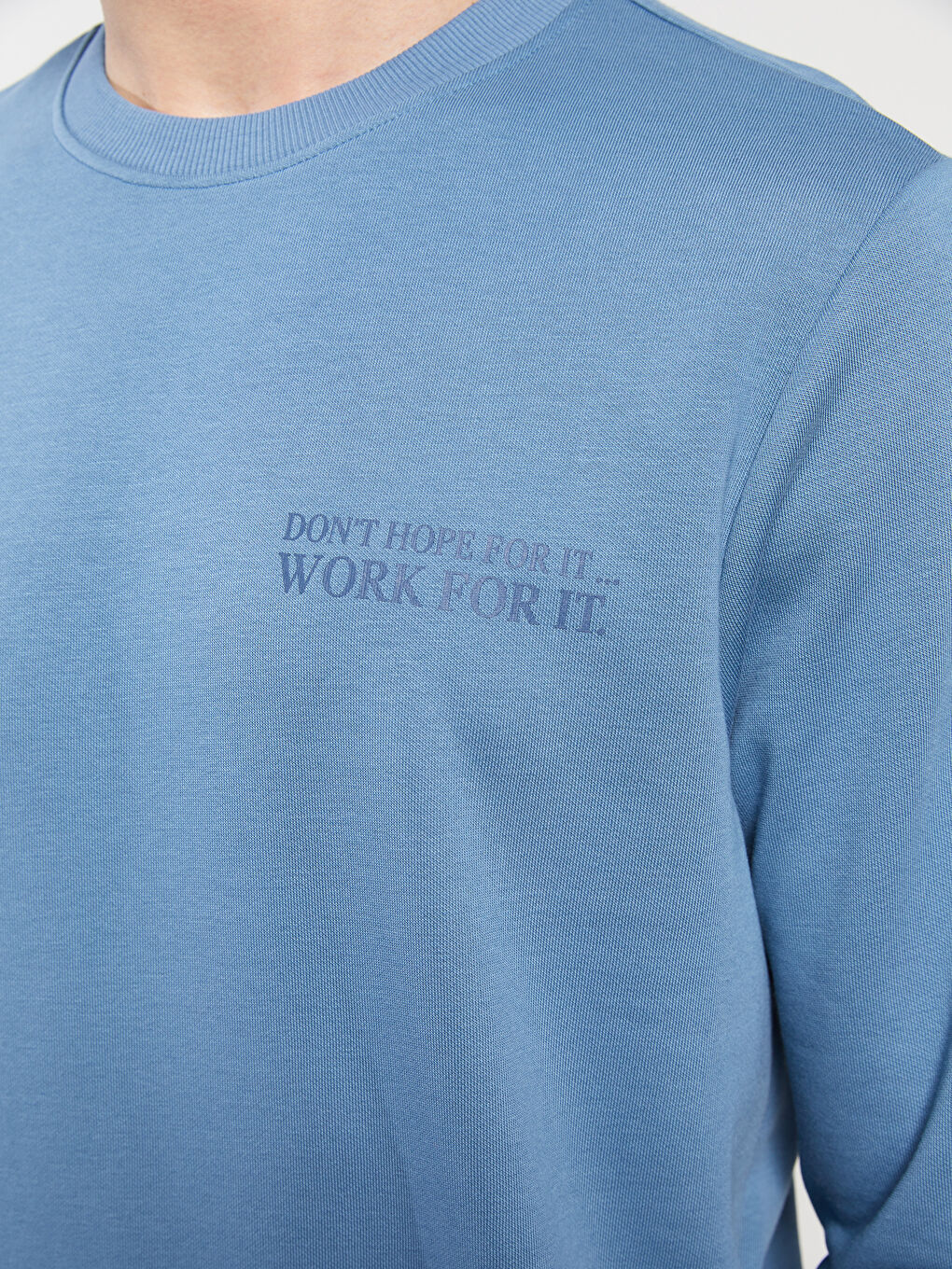 سويت شيرت كم طويل مطبوع بياقة دائرية للرجال-3