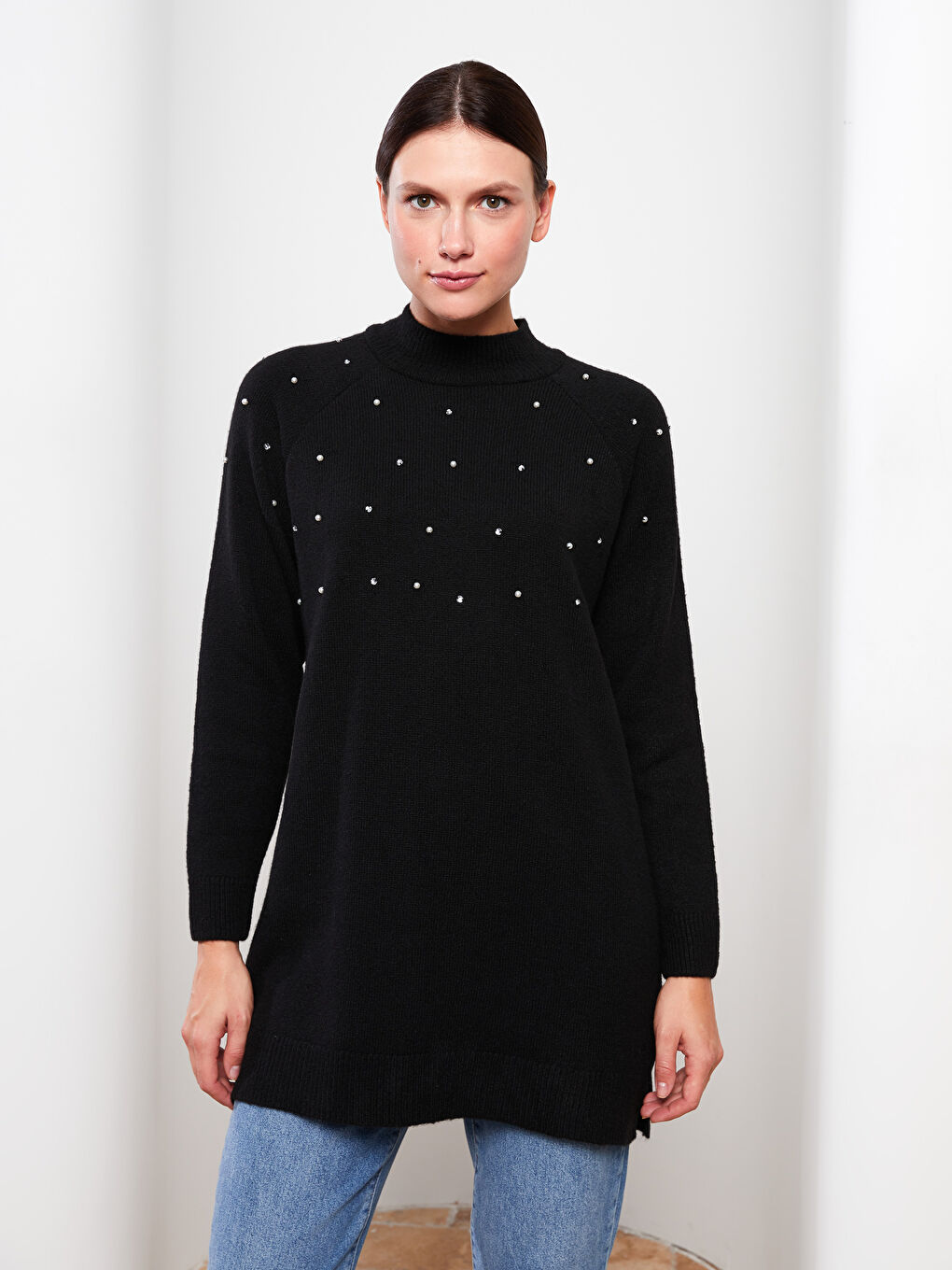 Siyah Dik Yaka Pul Payetli Uzun Kollu Kadın Triko Tunik-3