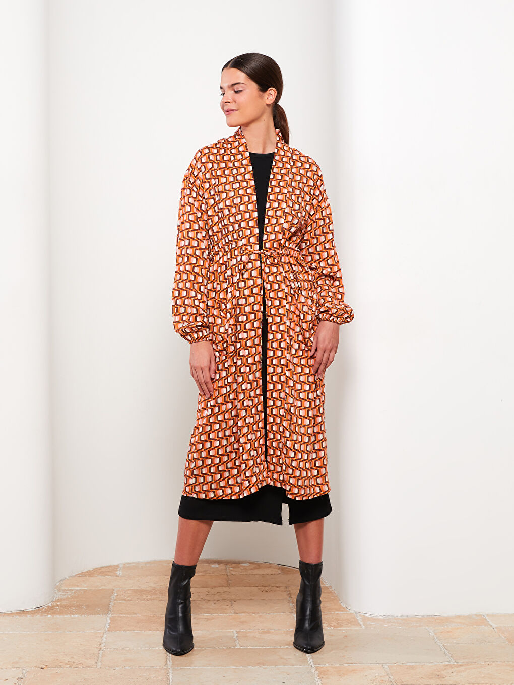 Turuncu Şal Yaka Desenli Uzun Kollu Kadın Kimono-1