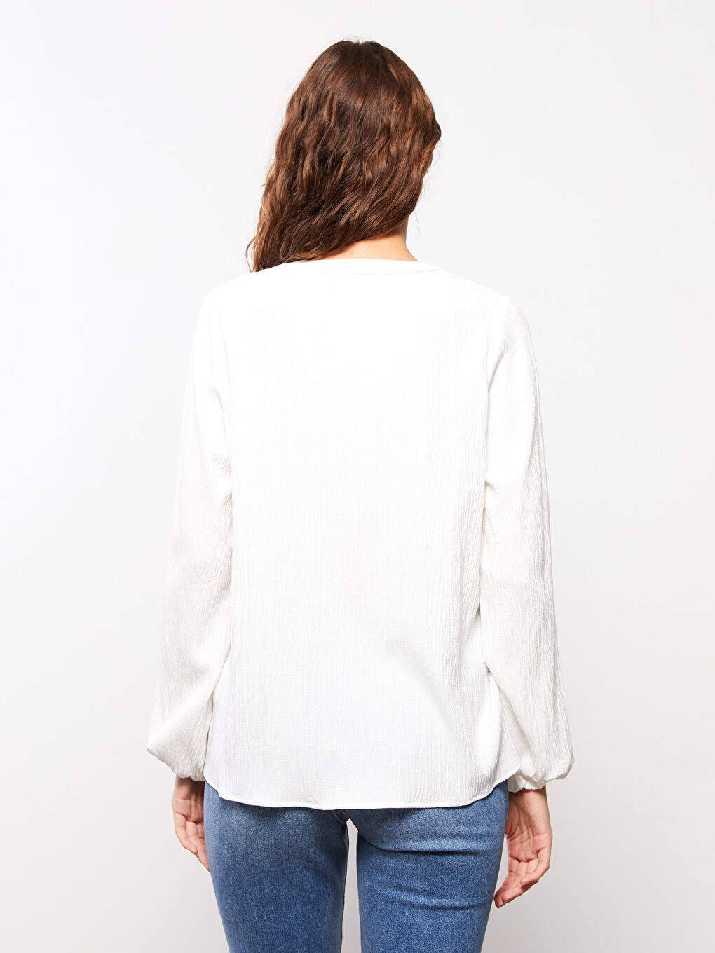 Ekru Kaçık Yaka Düz Uzun Kollu Kadın Bluz-5