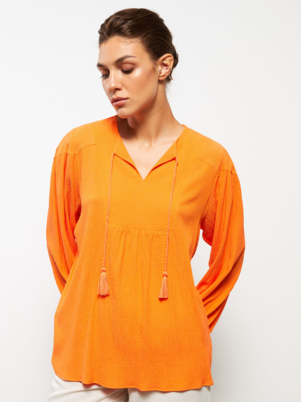 Turuncu Bağlamalı Yaka Düz Uzun Kollu Krep Kadın Bluz-1