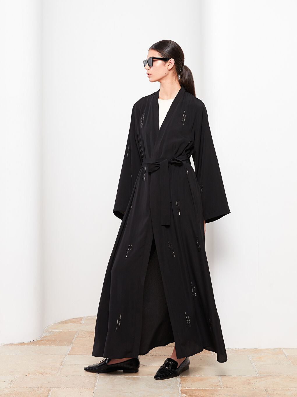 Siyah Şal Yaka Taşlı Uzun Kollu Kadın Kimono