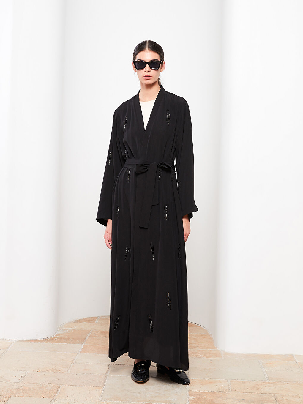 Siyah Şal Yaka Taşlı Uzun Kollu Kadın Kimono-1