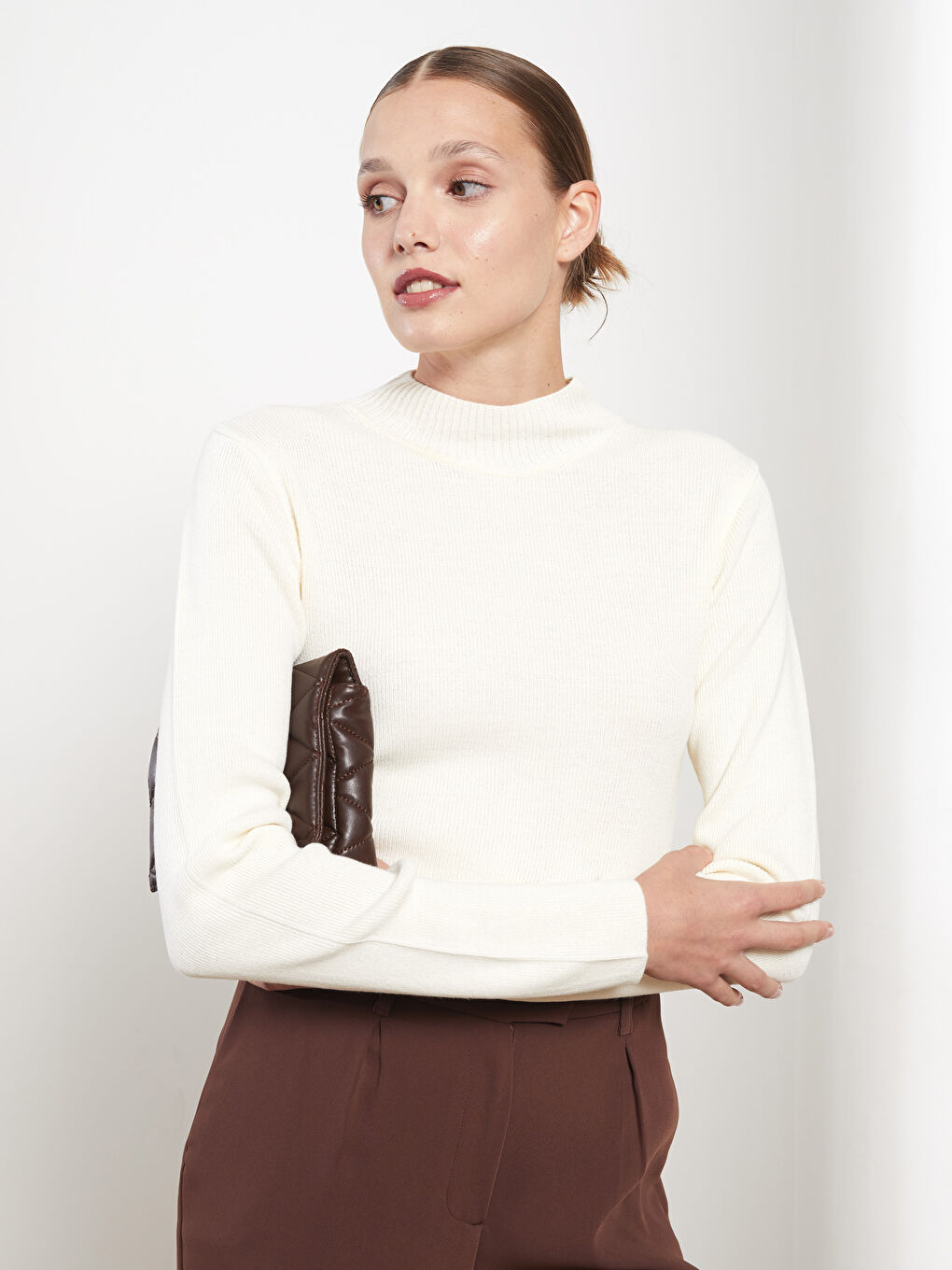 Ekru Yarım Balıkçı Yaka Kadın Triko Kazak-1