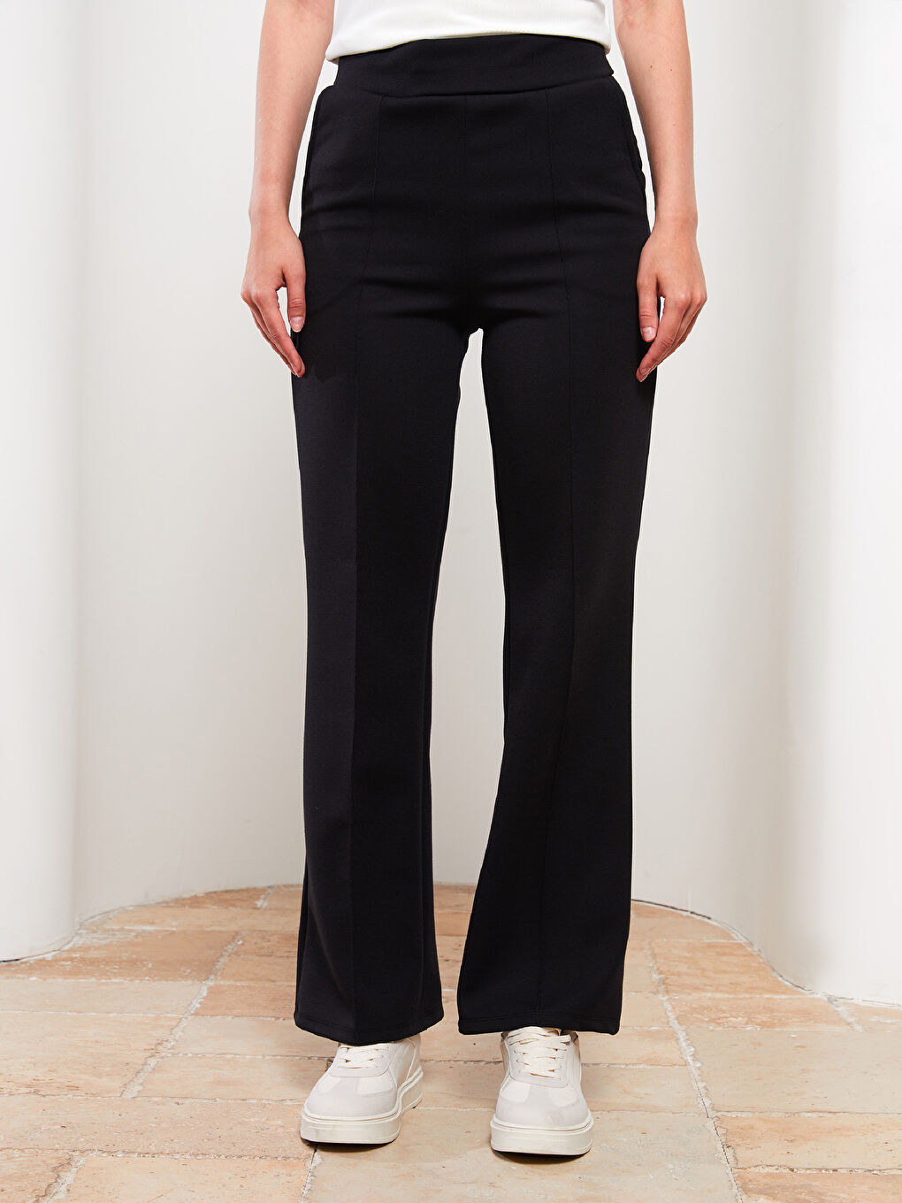 Siyah Yüksek Bel Standart Fit Düz Cep Detaylı Kadın Pantolon-2