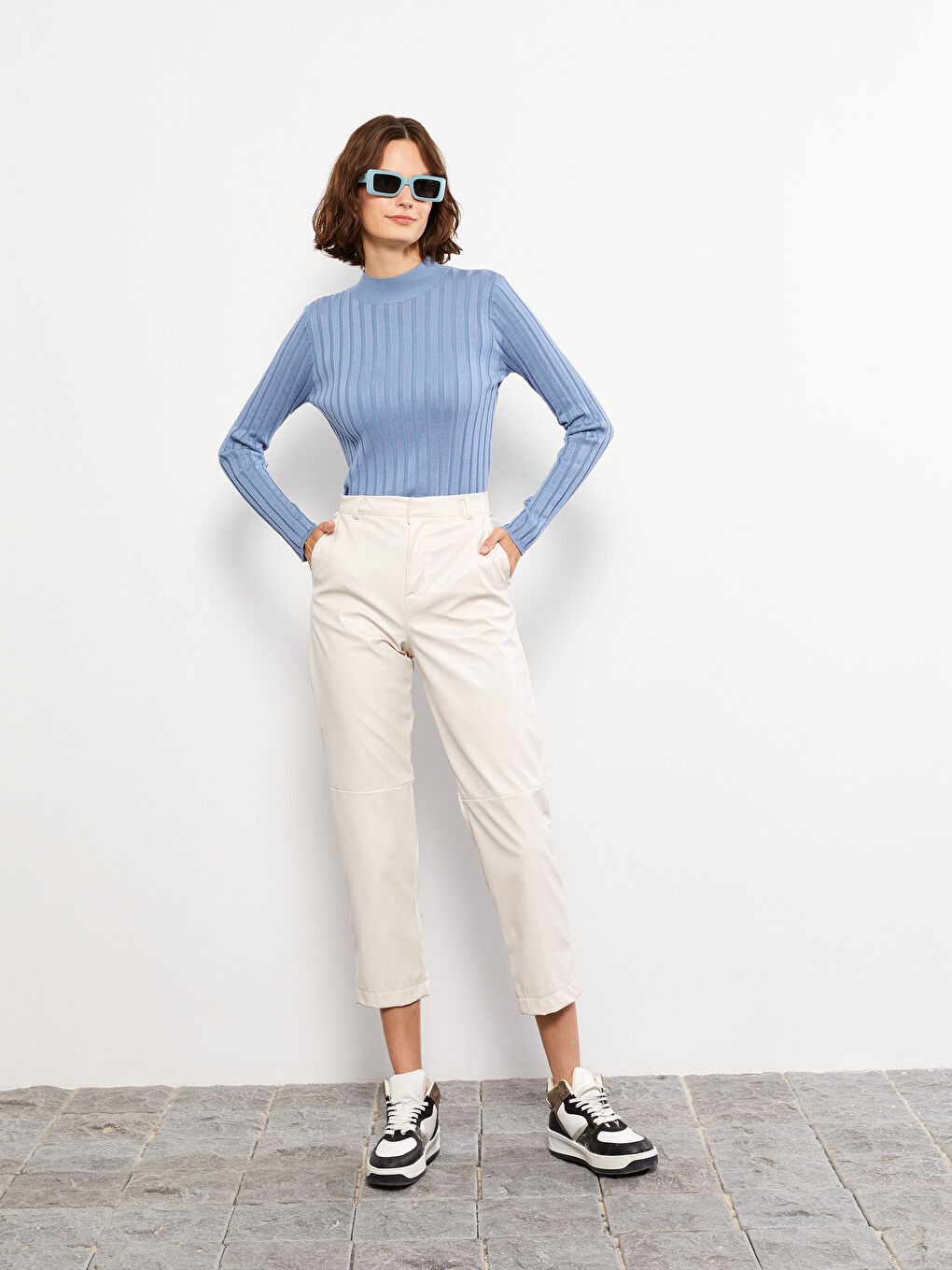 Mavi Yarım Balıkçı Yaka Kendinden Desenli Uzun Kollu Kadın Triko Kazak-1