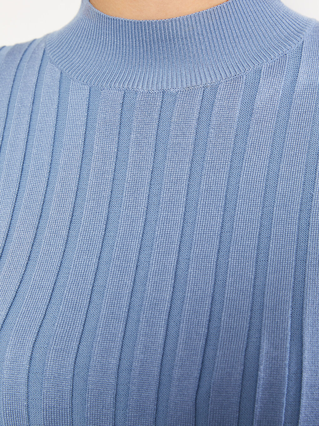 Mavi Yarım Balıkçı Yaka Kendinden Desenli Uzun Kollu Kadın Triko Kazak-3