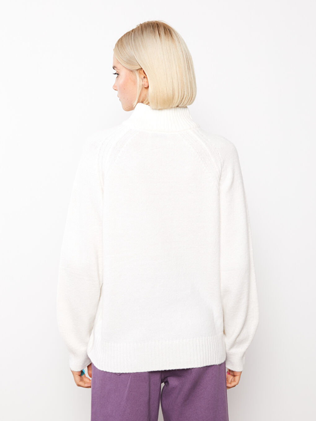 Ekru Yarım Balıkçı Yaka Kendinden Desenli Uzun Kollu Kadın Triko Kazak-4