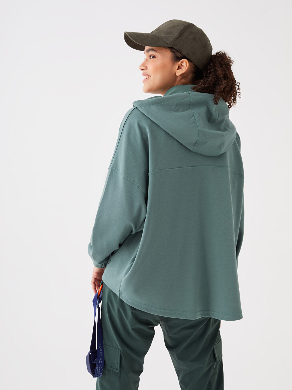 Yeşil Kapüşonlu Baskılı Uzun Kollu Kadın Sweatshirt-6