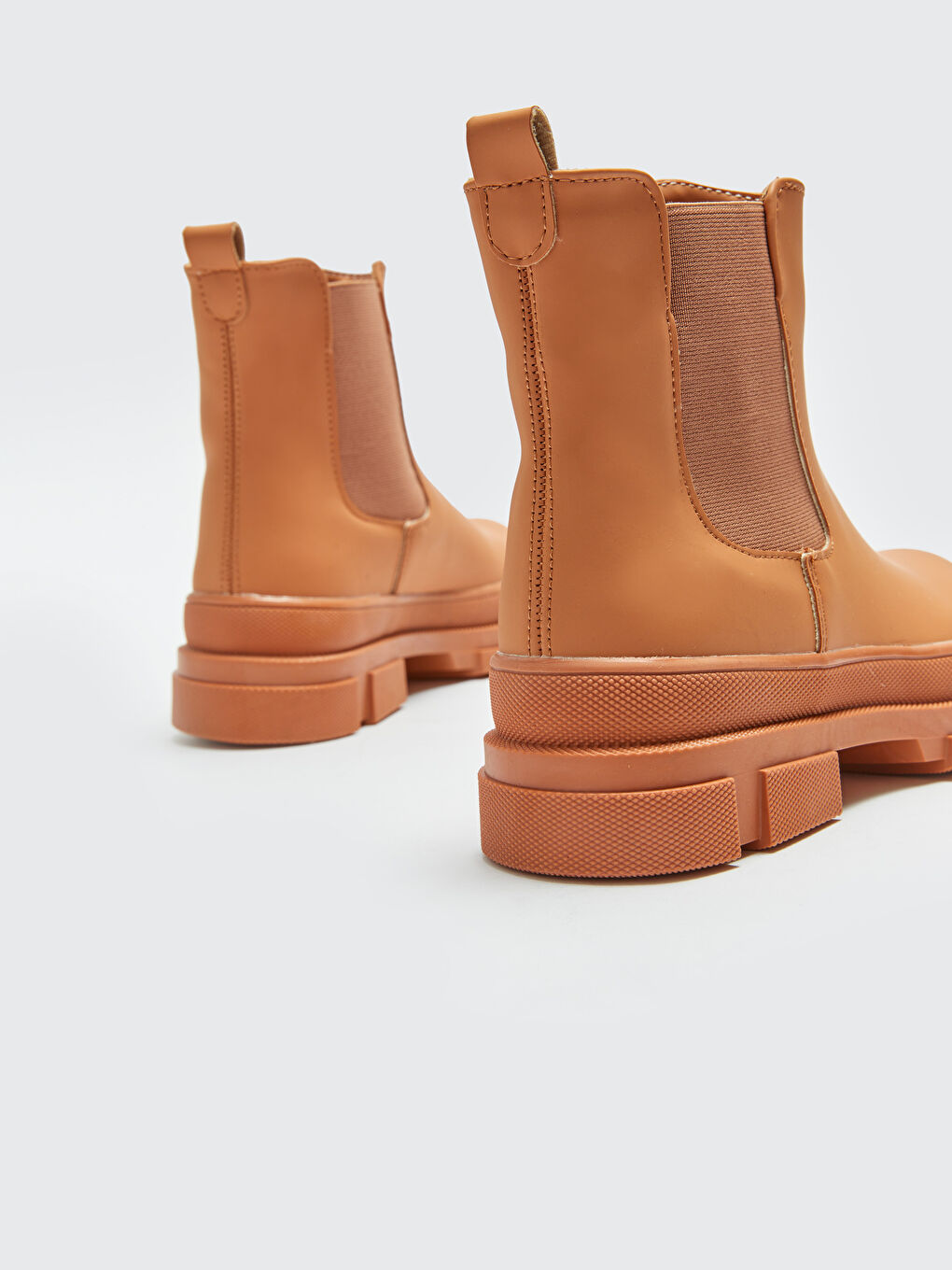 Kahverengi Kalın Tabanlı Yanları Lastikli Kadın Bot-4