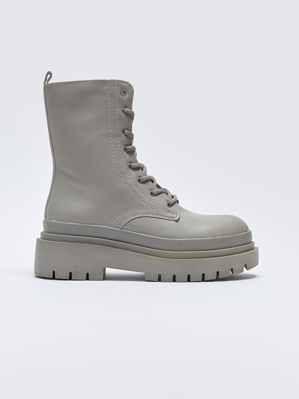 Gri Deri Görünümlü Bağcıklı Kadın Bot-1