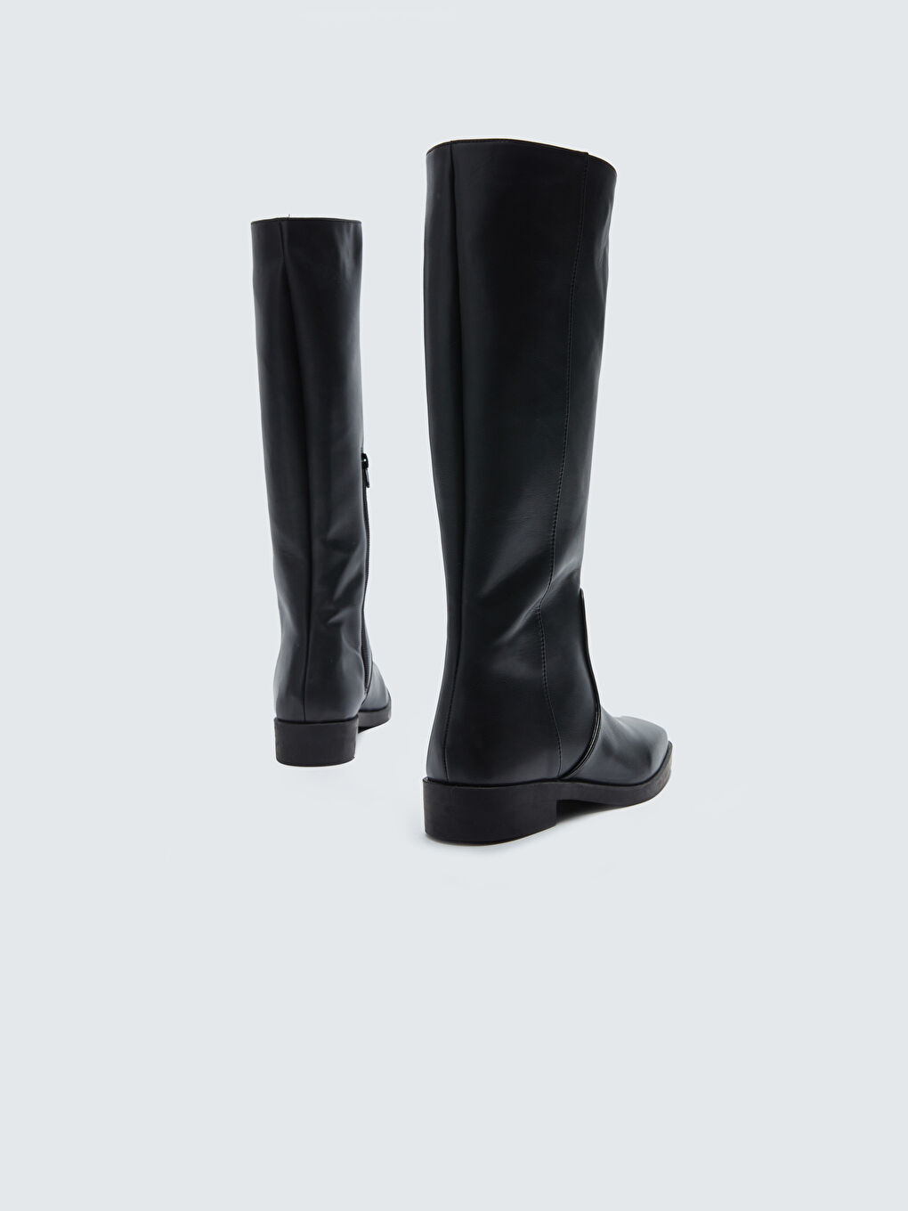 Siyah Deri Görünümlü Kadın Çizme-4