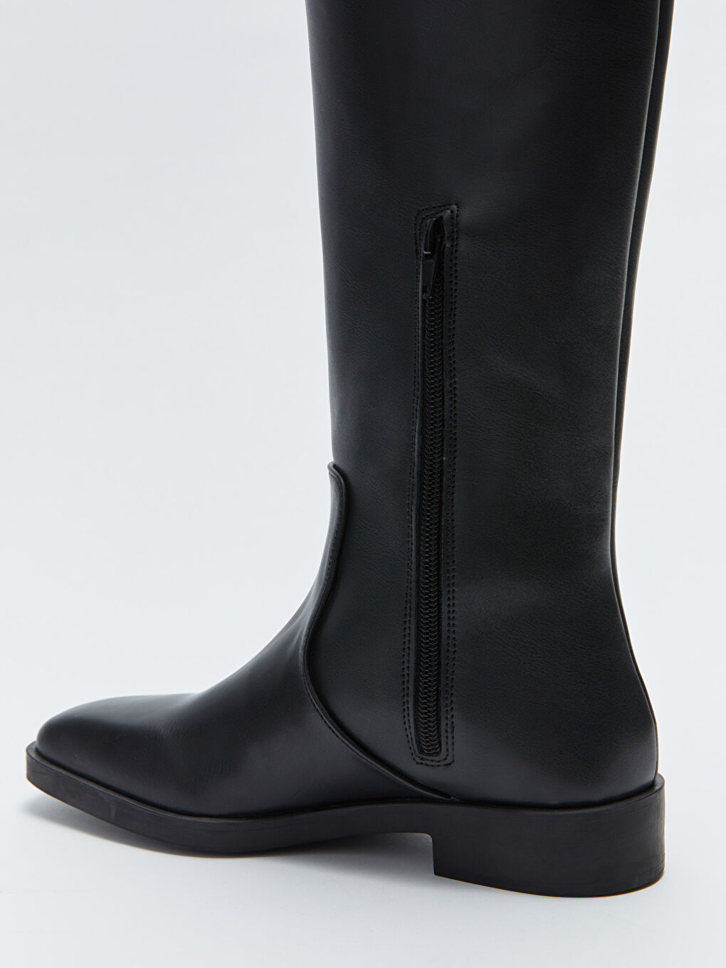 Siyah Deri Görünümlü Kadın Çizme-5