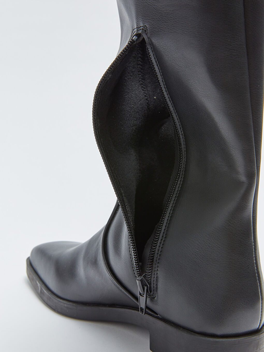 Siyah Deri Görünümlü Kadın Çizme-6