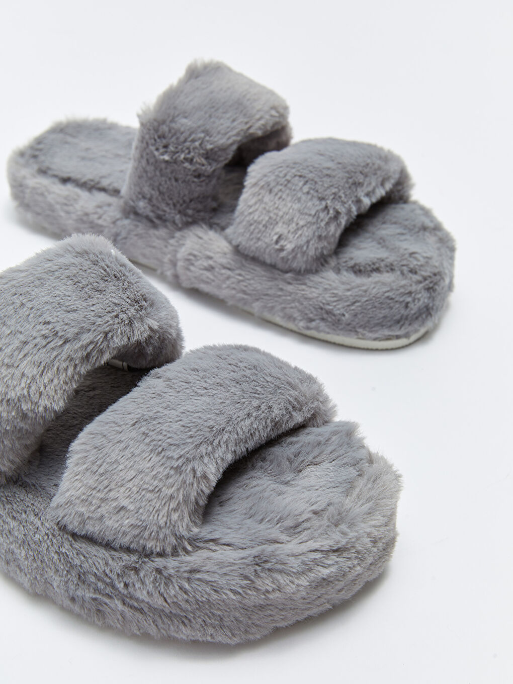 Gri Pelüş Çift Bantlı Kadın Ev Terliği-2